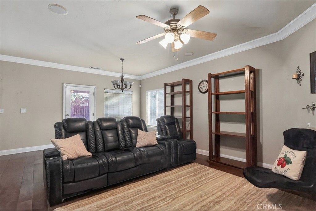 Image 4 of property listing at 82 N Wathen, Sanger, CA 93657