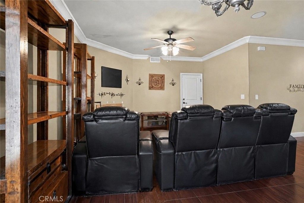 Image 5 of property listing at 82 N Wathen, Sanger, CA 93657