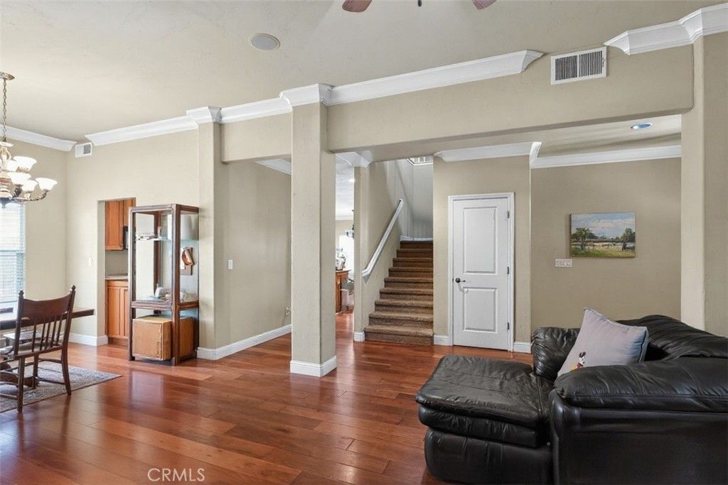 Image 6 of property listing at 82 N Wathen, Sanger, CA 93657