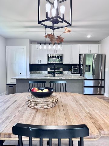 700 Machnik Drive, Chelsea, MI 48118
