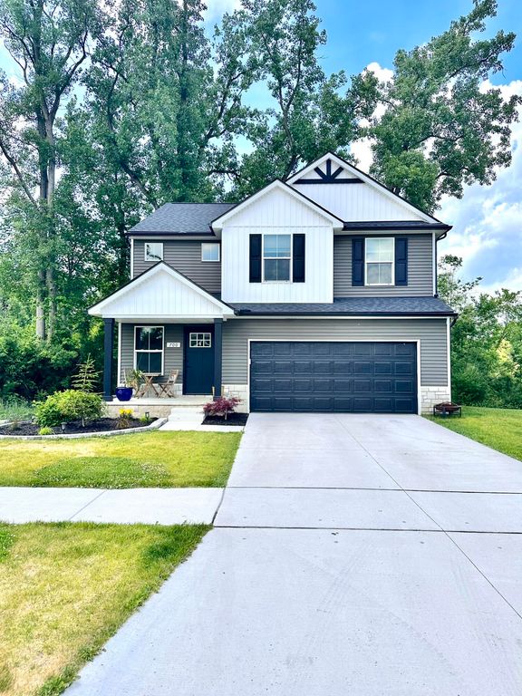 700 Machnik Drive, Chelsea, MI 48118