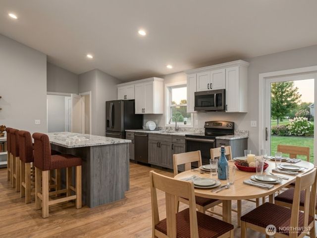 5 Endor Heights Court, Vader, WA 98593