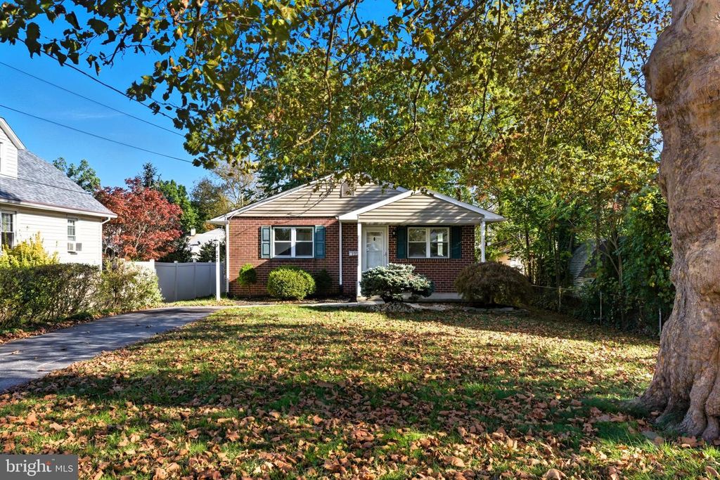 121 DALLAS RD, Willow Grove, PA 19090