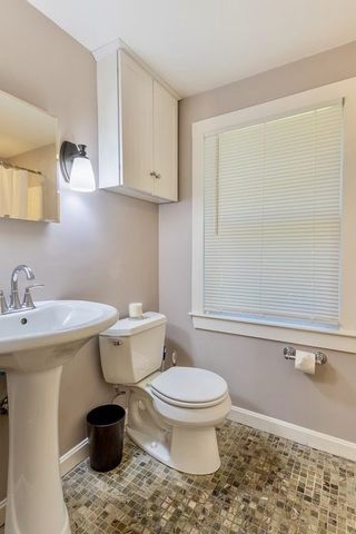 11 Springdale Ave, Wellesley, MA 02462
