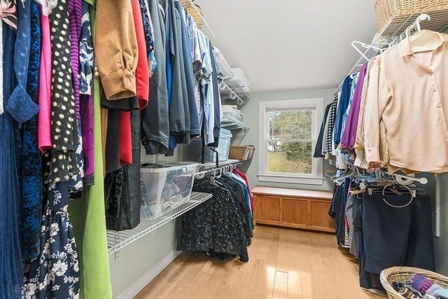 11 Springdale Ave, Wellesley, MA 02462