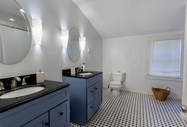 11 Springdale Ave, Wellesley, MA 02462