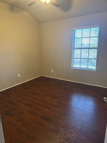 3102 Red Oak Drive, Sunnyvale, TX 75182