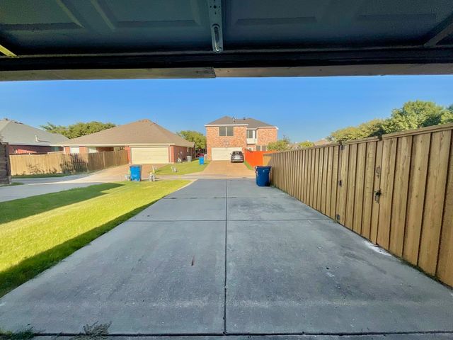 3102 Red Oak Drive, Sunnyvale, TX 75182