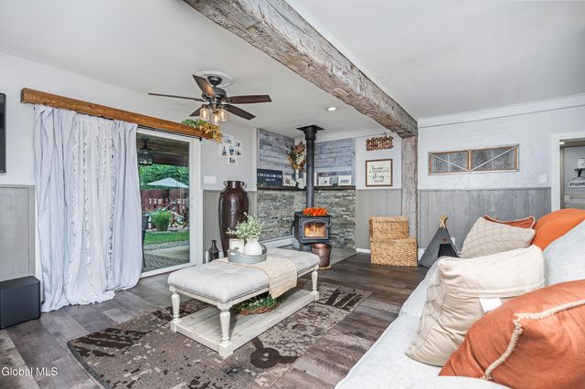 1094 Roberta Road, Rotterdam, NY 12303