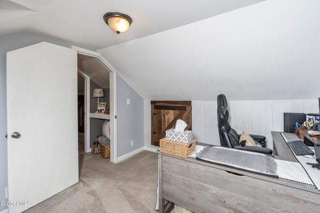 1094 Roberta Road, Rotterdam, NY 12303