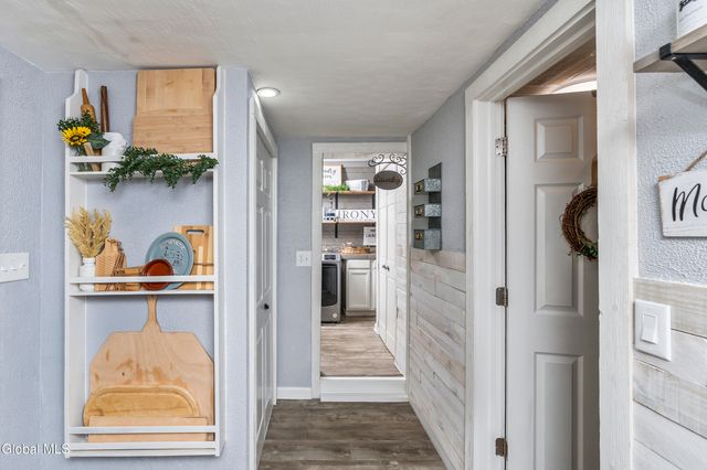 1094 Roberta Road, Rotterdam, NY 12303