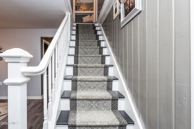 1094 Roberta Road, Rotterdam, NY 12303