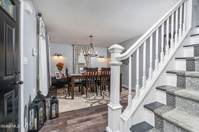 1094 Roberta Road, Rotterdam, NY 12303