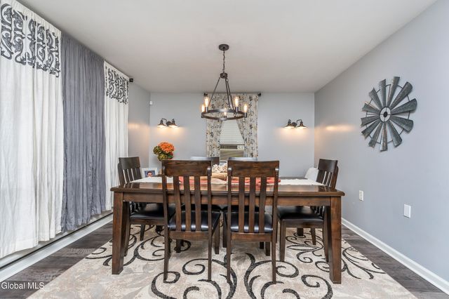 1094 Roberta Road, Rotterdam, NY 12303