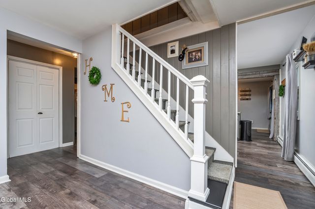 1094 Roberta Road, Rotterdam, NY 12303