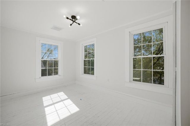 908 Little Bay AVE, Norfolk, VA 23503