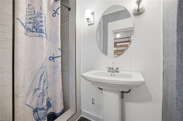 908 Little Bay AVE, Norfolk, VA 23503