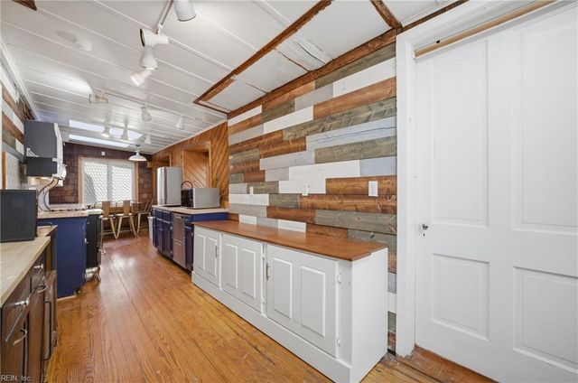 908 Little Bay AVE, Norfolk, VA 23503