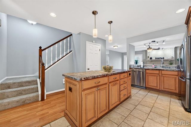 3034 Autumn Lakes Court, Maryland Heights, MO 63043
