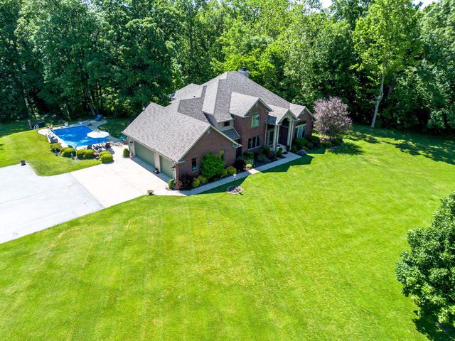 7296 N Clear Creek Road, Huntington, IN 46750