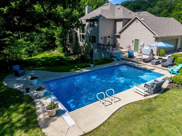 7296 N Clear Creek Road, Huntington, IN 46750