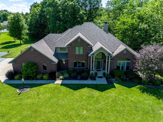 7296 N Clear Creek Road, Huntington, IN 46750
