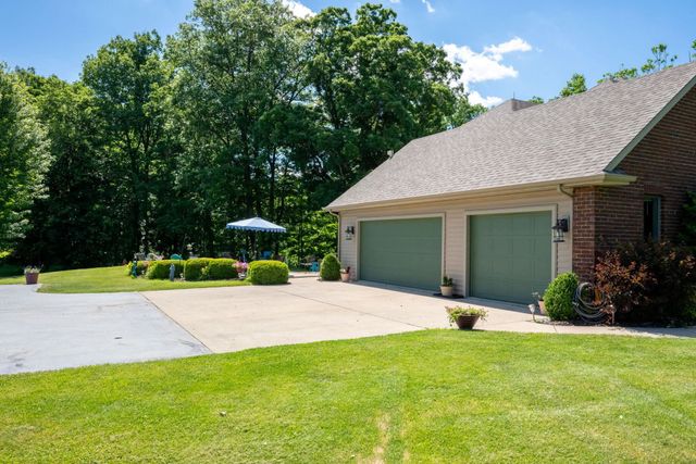 7296 N Clear Creek Road, Huntington, IN 46750
