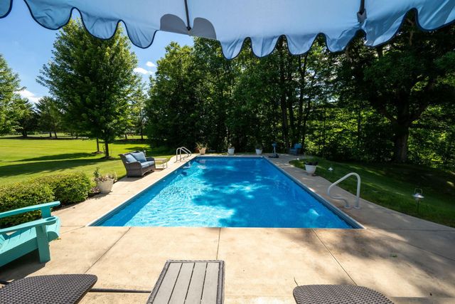 7296 N Clear Creek Road, Huntington, IN 46750