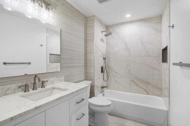 19 Fairbank Ln, Palm Coast, FL 32137