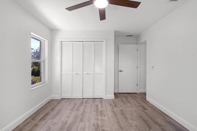 19 Fairbank Ln, Palm Coast, FL 32137