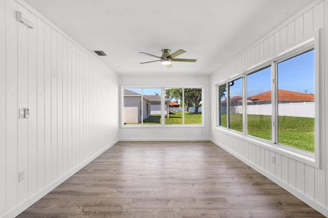 19 Fairbank Ln, Palm Coast, FL 32137