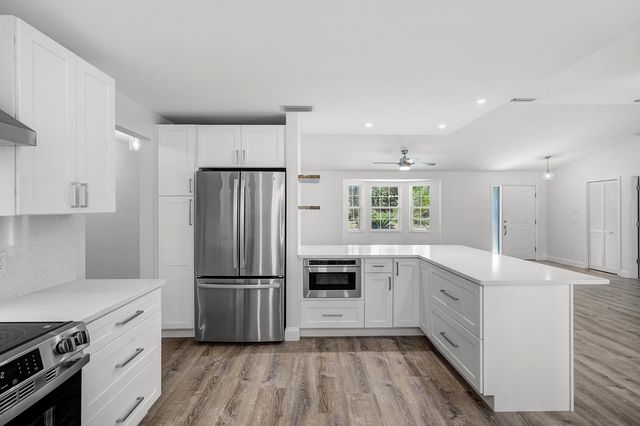 19 Fairbank Ln, Palm Coast, FL 32137