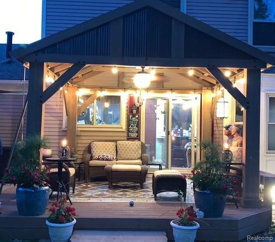 34711 Bunker Hill Drive, Farmington, MI 48331