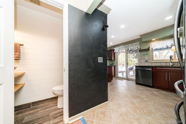 34711 Bunker Hill Drive, Farmington, MI 48331