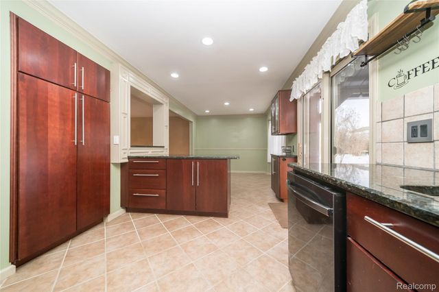 34711 Bunker Hill Drive, Farmington, MI 48331