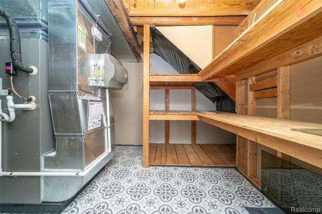 34711 Bunker Hill Drive, Farmington, MI 48331