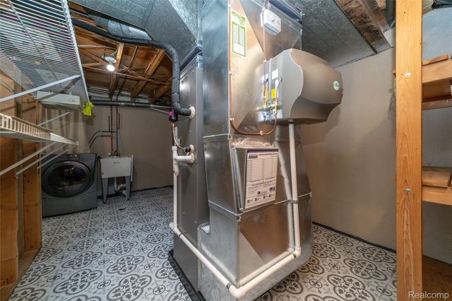 34711 Bunker Hill Drive, Farmington, MI 48331