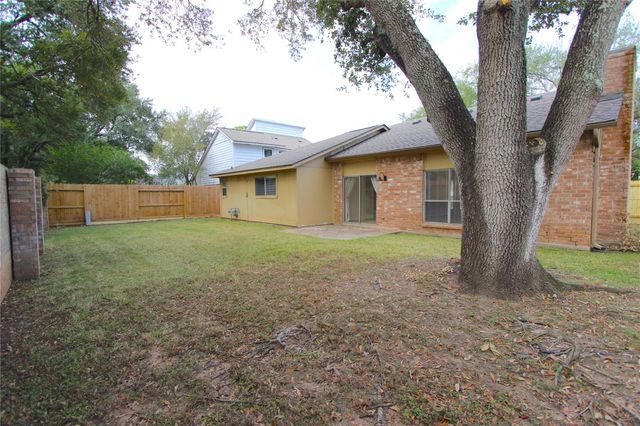 2731 Colony Drive, Sugar Land, TX 77479