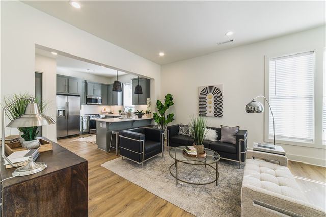 358 S Hill Avenue, Fayetteville, AR 72701