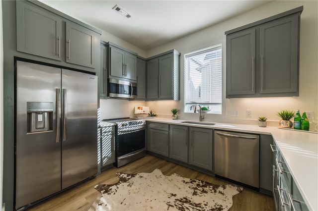 358 S Hill Avenue, Fayetteville, AR 72701