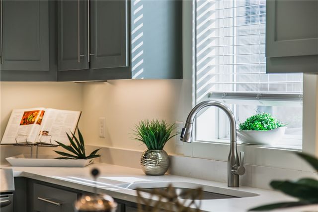 358 S Hill Avenue, Fayetteville, AR 72701