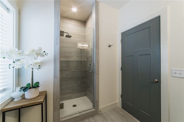 358 S Hill Avenue, Fayetteville, AR 72701