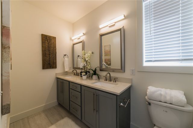 358 S Hill Avenue, Fayetteville, AR 72701