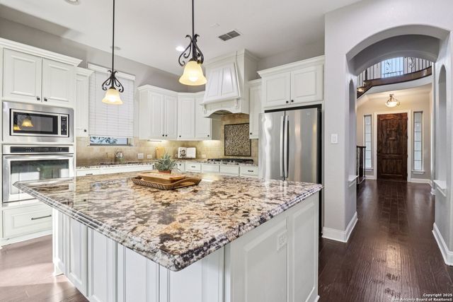 2711 Mossgrove, San Antonio, TX 78230