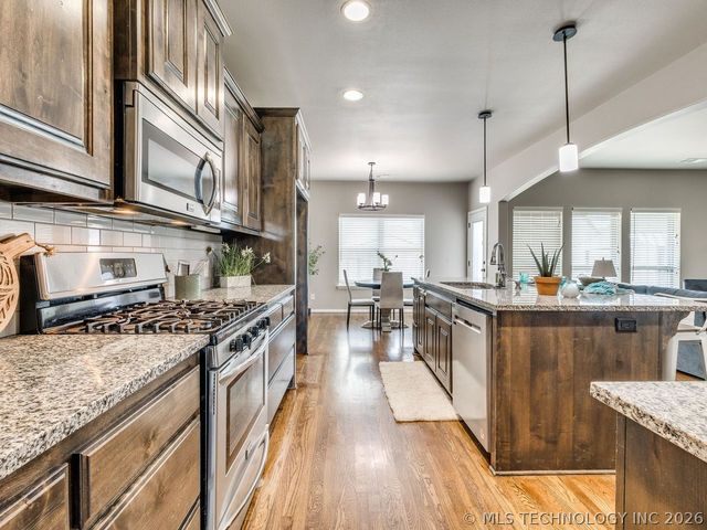 3357 S 207th East Avenue, Broken Arrow, OK 74014