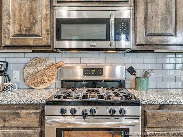 3357 S 207th East Avenue, Broken Arrow, OK 74014