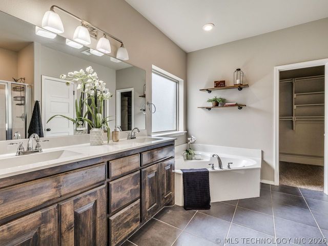 3357 S 207th East Avenue, Broken Arrow, OK 74014