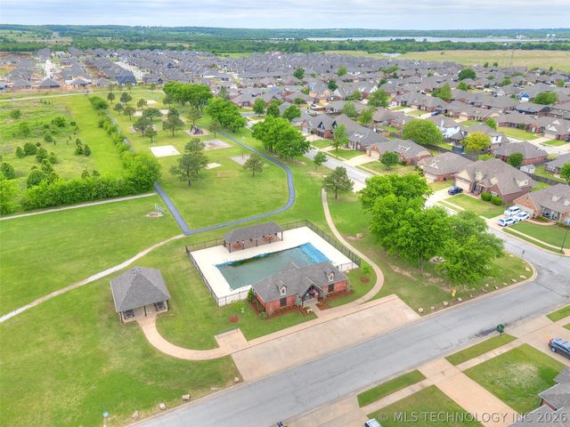 3357 S 207th East Avenue, Broken Arrow, OK 74014