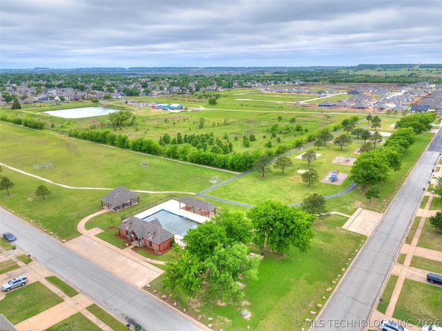 3357 S 207th East Avenue, Broken Arrow, OK 74014