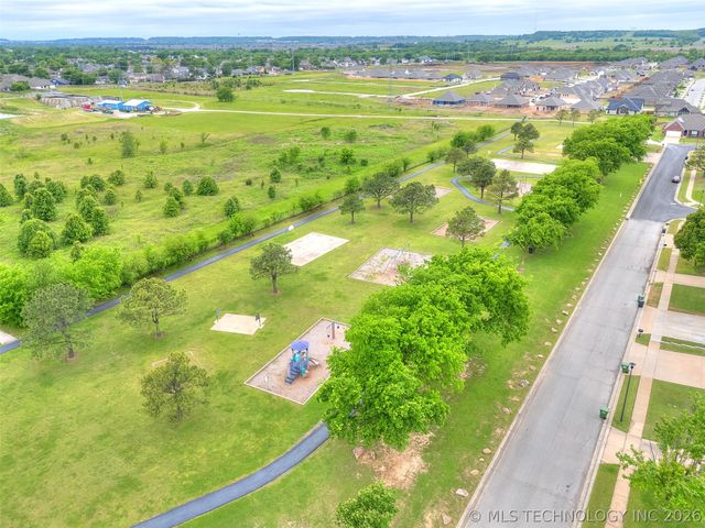 3357 S 207th East Avenue, Broken Arrow, OK 74014